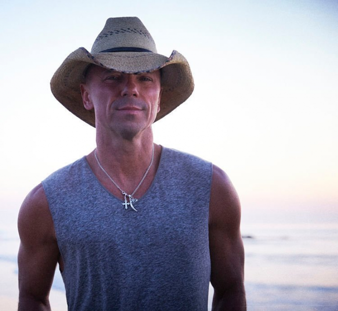 Kenny Chesney & Carly Pearce at Volvo Car Stadium